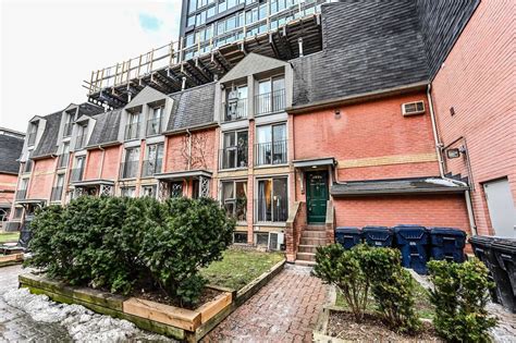 325 Jarvis St | 325 Jarvis St Townhomes | 3 Beds | 1 Bath | Unit #Th19