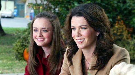 New 'Gilmore Girls: A Year in the Life' trailer - TODAY.com