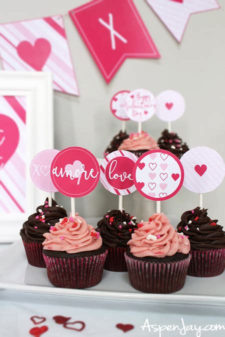 Valentine Cupcake Toppers {free instant download} - Aspen Jay