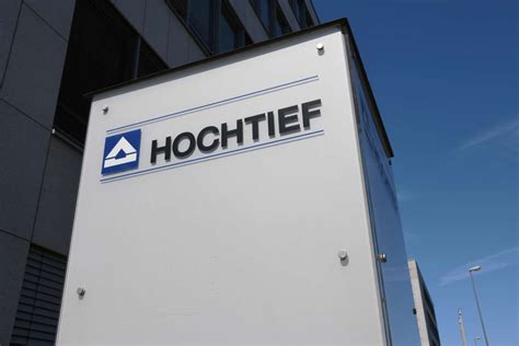 Wann zahlt die Hochtief AG die Dividende 2023?