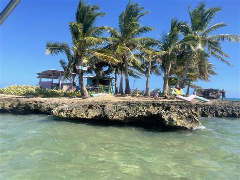 Practical Guide to Rocky Cay - Tiny Chill Spot off San Andres, Colombia