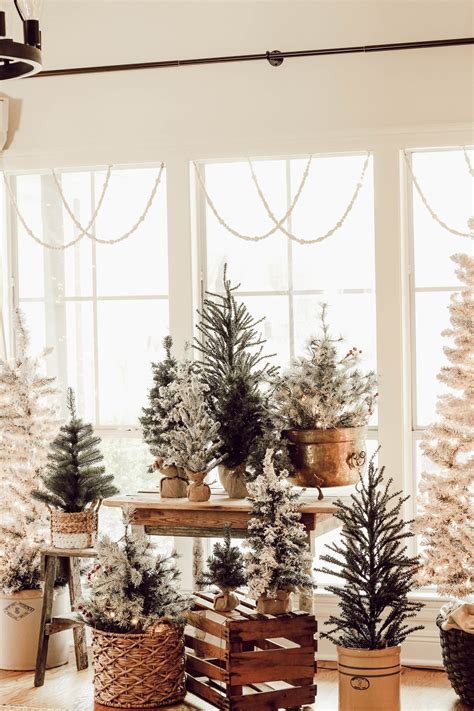 Cozy Christmas Living Room Tour - Beauty For Ashes | Indoor christmas ...