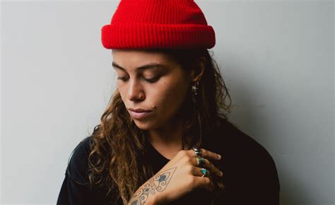 Tash Sultana une fuerzas de nuevo con Matt Corby en 'Pretty Lady ...