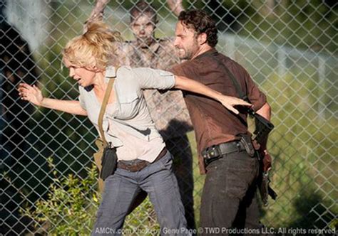 'The Walking Dead' Season 3: Andrea's torn between two worlds ...