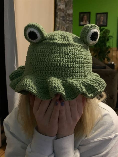 Frog bucket hat | Crochet frog, Crochet hats, Cute crochet