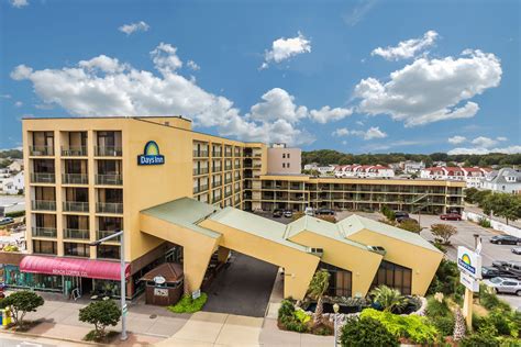 Days Inn by Wyndham Virginia Beach At The Beach | Virginia Beach, VA Hotels