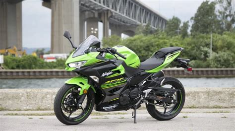 Kawasaki Ninja 400 cũ một năm còn lại gì? - Mô Tô Việt