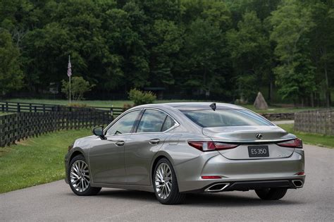 2019 Lexus ES 350 First Drive Review | Automobile Magazine