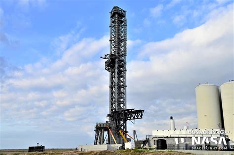 SpaceX preparing to assemble launch tower for Starship's first Florida pad