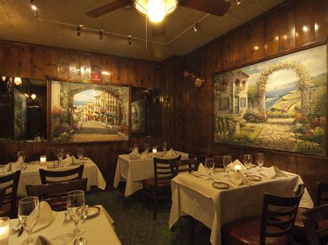 14 Best Restaurant Row NYC Eateries to Visit Before Broadway