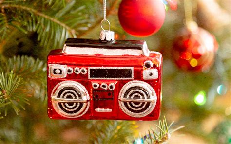 How To Find The Best Radio Station For Christmas Music