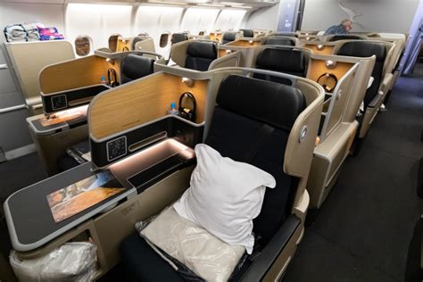 Review - Qantas A330 Business Class, Tokyo Narita - Brisbane - Points ...