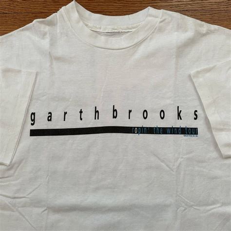 Vintage Vintage 1991 Garth Brooks Shameless Ropin’ the Wind Tour Tee ...