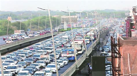 Nightmare Highway 48: Traffic at standstill between Delhi and Gurgaon ...