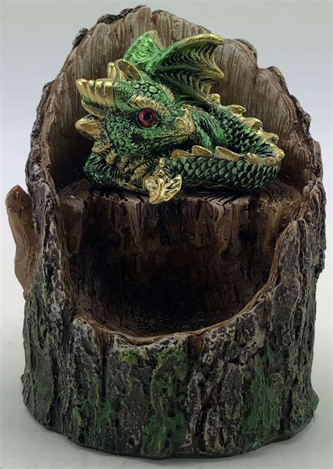 Green dragon on LED wood – Carolina Trading