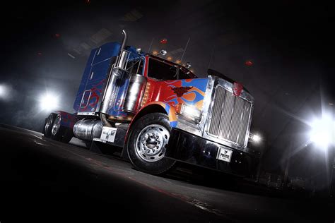 🔥 [70+] Optimus Prime Truck Wallpapers | WallpaperSafari