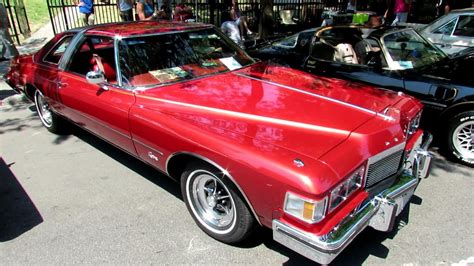 1976 Buick Riviera Exterior and Interior - Saint Catherine Street ...