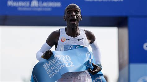 Eliud Kipchoge Smashes His Own World Record at the Berlin Marathon ...