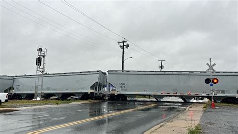 CSX train derailment causes road closures in Hyattsville