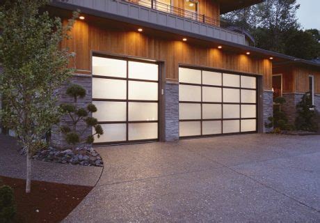 Modern & Traditional Garage Doors in Seattle | DistribuDoors