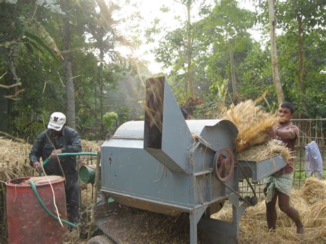 Low Cost Paddy Thresher - National Innovation Foundation-India