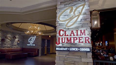 Claim Jumper at Golden Nugget Las Vegas was voted by comfort food in ...