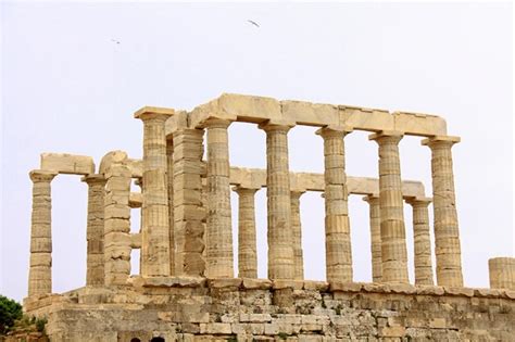 Premium Photo | The temple of poseidon at sounion greece