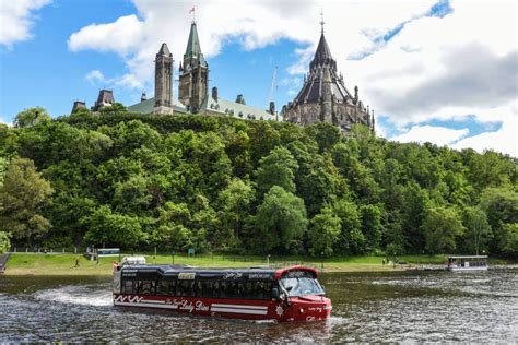 Ottawa City Tour - Lady Dive - Land and Water Experience