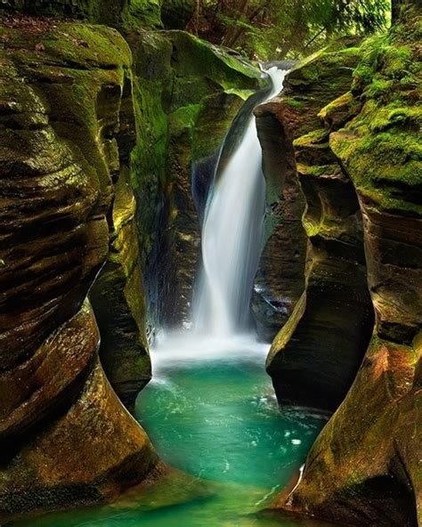 No1 Amazing Things: Corkscrew Falls, Hocking Hills, Ohio, USA