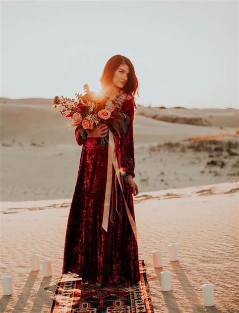 Modern Red Velvet Wedding Inspiration at the Monacans Sand Dunes ...