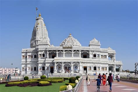 5 Most Famous places & Temples in Mathura Vrindavan - One Day Trip