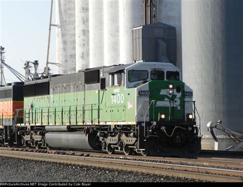 BNSF 1400 (EMD SD60M-BN) leads the BNSF Wichita Local