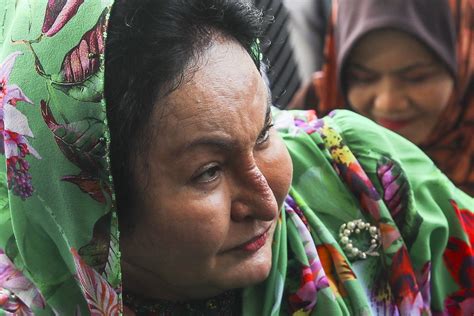 Rosmah Mansor, wife of Malaysian ex-PM Najib Razak, shows up for graft ...