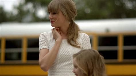 Taylor Swift - Everything Has Changed ft. Ed Sheeran 1080p Engish HD ...