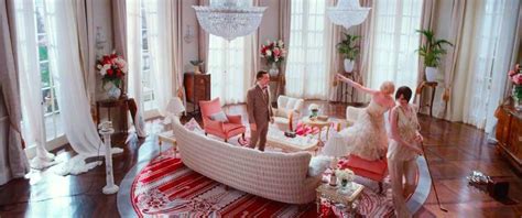 Hollywood Regency in Tom and Daisy's living room Still from The Great ...