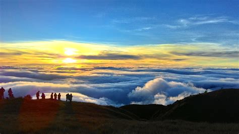 Sea of Clouds - Sunrise at Mt. Pulag Benguet | Sunrise, Sunrise sunset ...