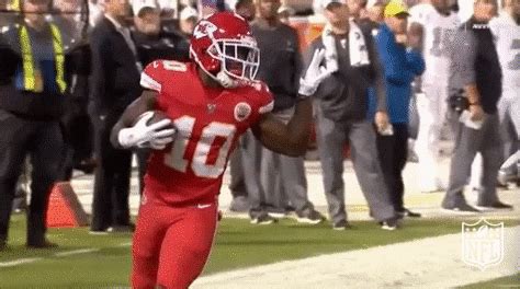 Tyreek Hill GIFs - Find & Share on GIPHY