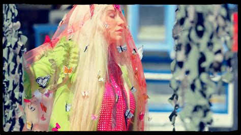 34 Stunningly Beautiful Scenes From Kesha's "Praying" Music Video