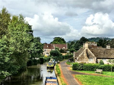 √ Bradford On Avon Canal Pubs