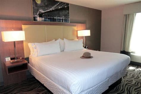 HOLIDAY INN EXPRESS BROOKLYN - Updated 2021 Prices, Hotel Reviews, and ...