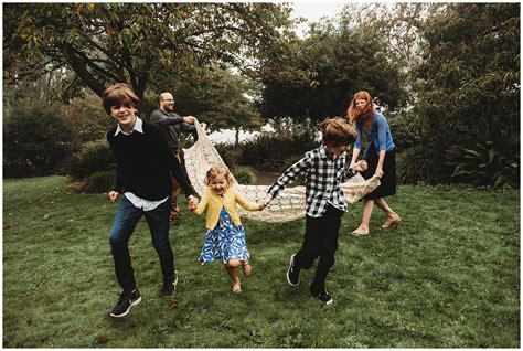 Top 7 Ideas for an Unforgettable Family Photoshoot | Showit Blog