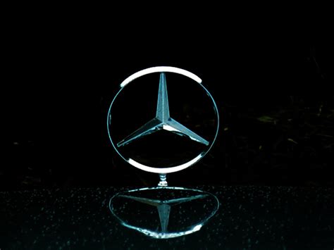 Mercedes Benz Logo Wallpaper 4K