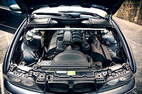 Bmw E39 M5 Engine Bay | SPORTCars