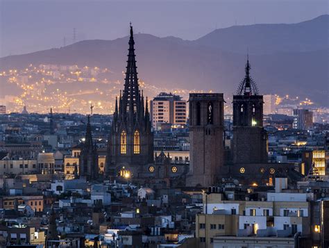 Barcelona Night Photo Tour — Aperture Tours