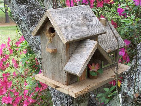 15 Decorative and Handmade Wooden Bird Houses - Style Motivation