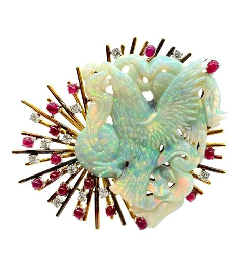 Retro Carved Opal Brooch - Eleuteri