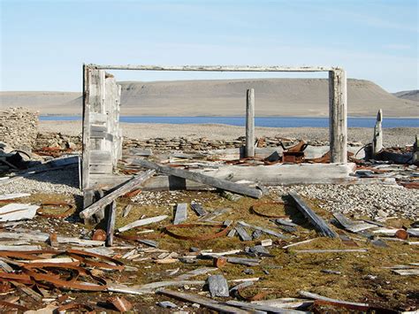 Beechey Island: Mystery & Historical Monuments in Canada's High Arctic