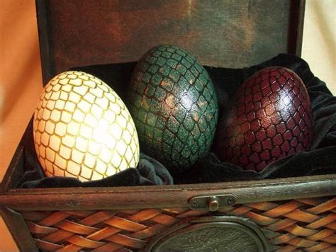 Easter Egg Art That Turns Ordinary Eggs into Eggs-traordinary Art