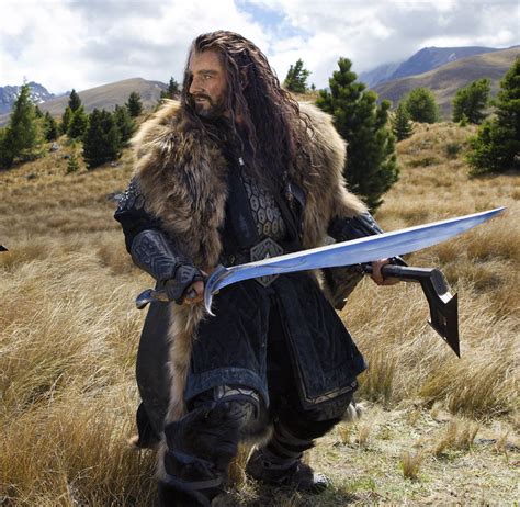 THE HOBBIT: New Photos of Richard Armitage As Thorin Oakenshield ...