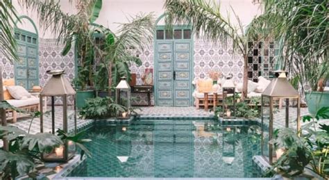 What is a Riad? // Differences Between Traditional Riads & Hotels